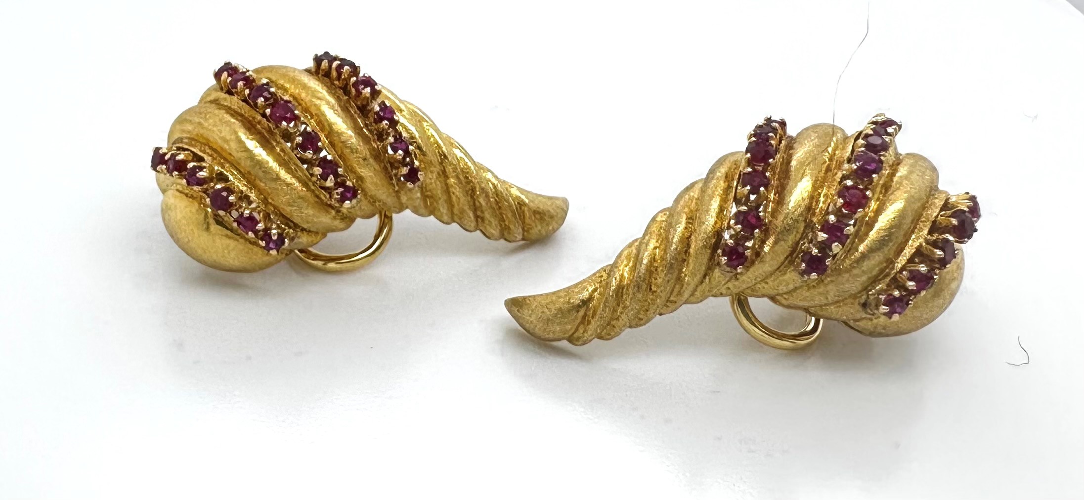 Estate 18KYG Ruby Clip Back Earrings